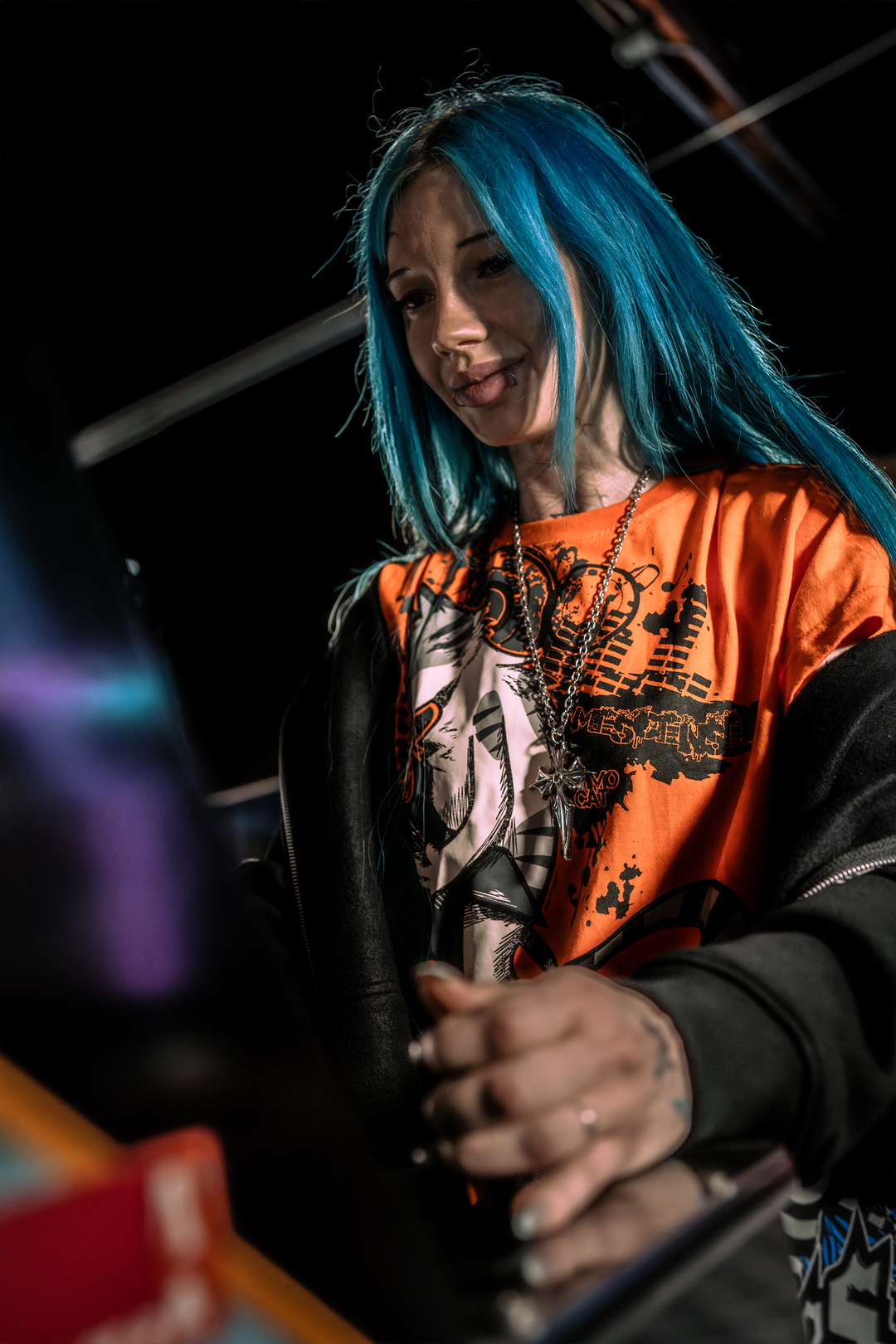 "AMMOCAT RIFF" TEE (ORANGE)